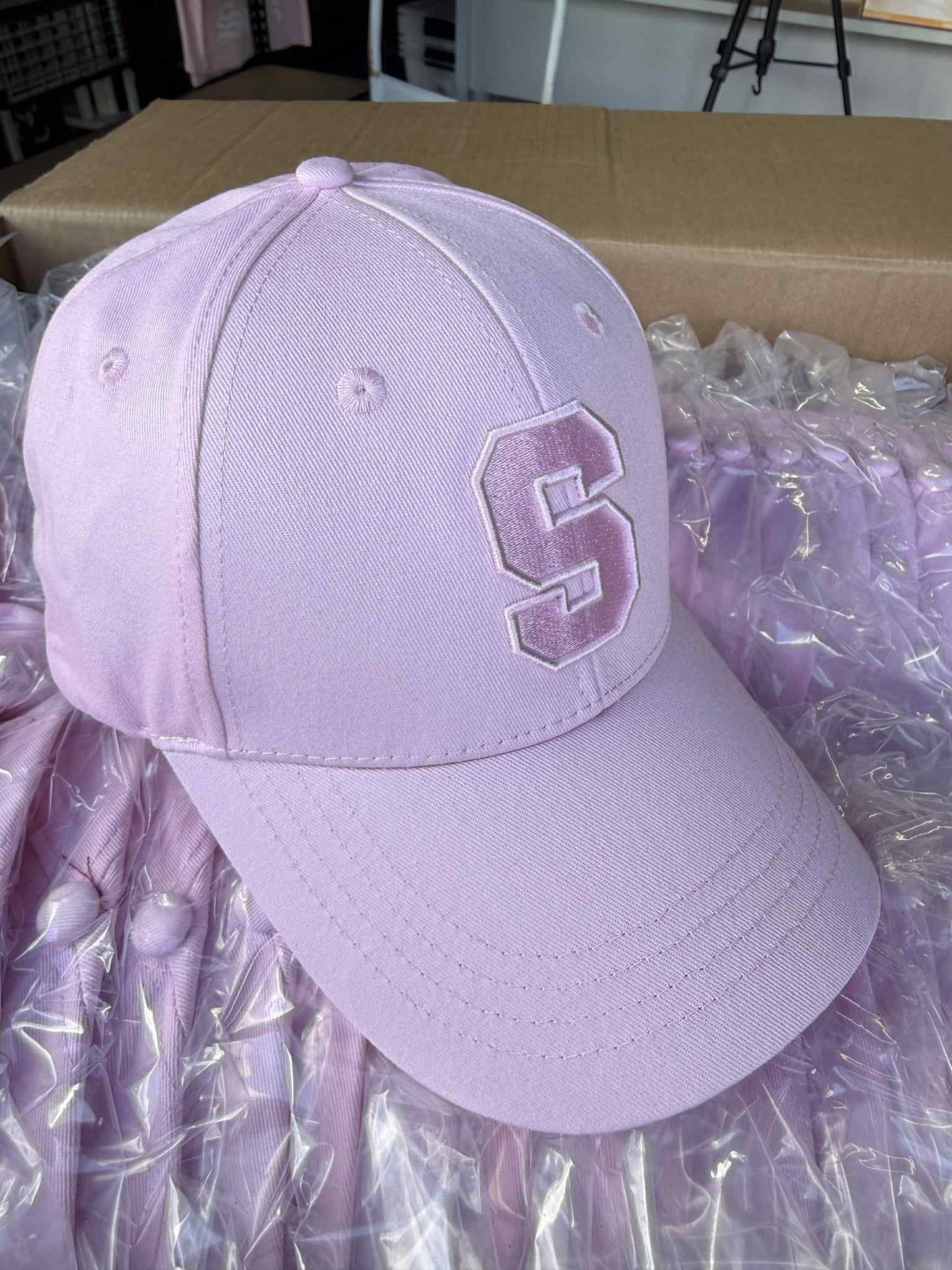 S Caps
